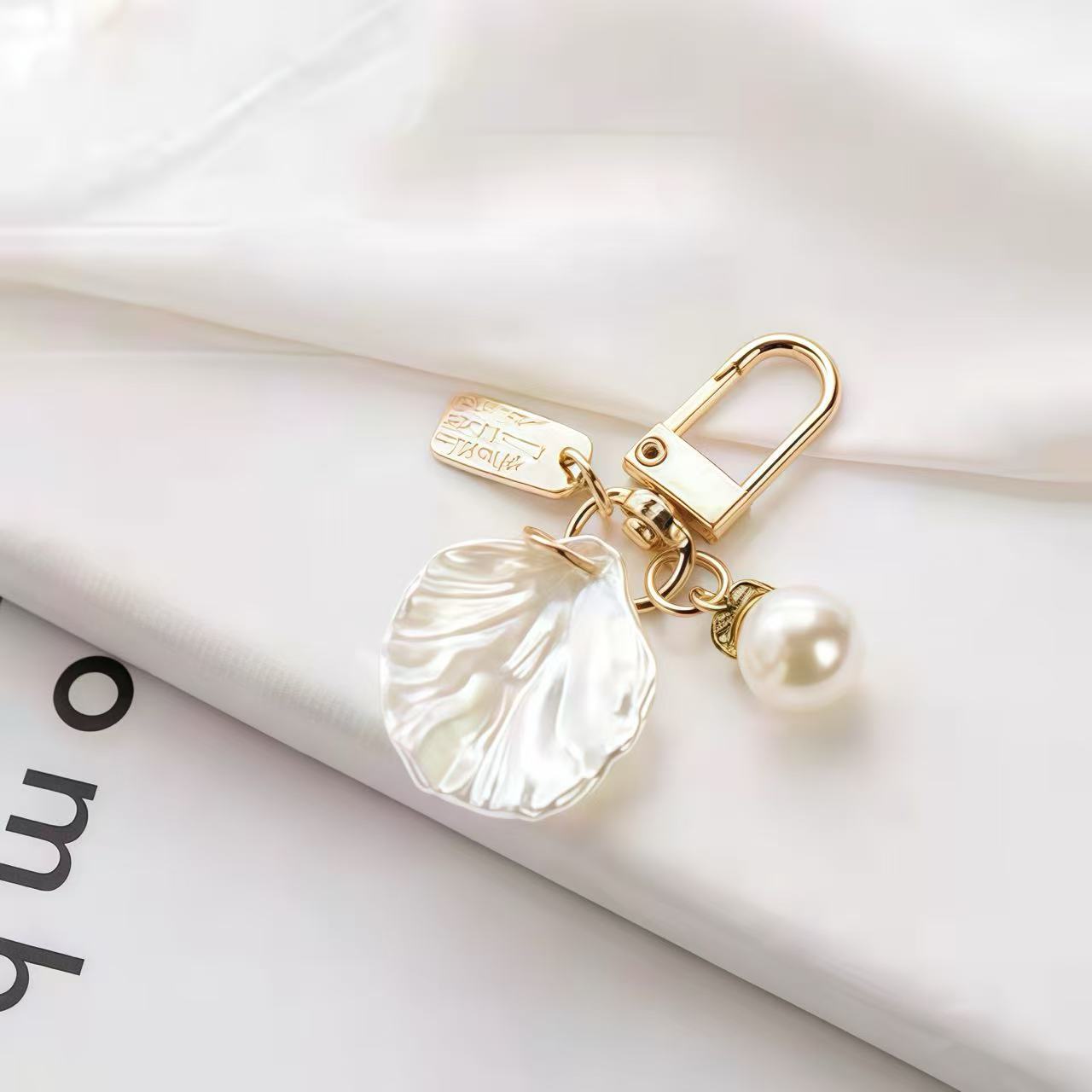 Golden Heart & Shell Pearl Keychain Set